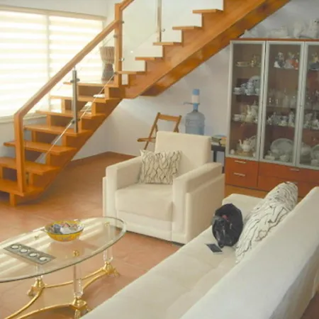 Babylon Bliss Is A Unique 3 Bed 3 Bath Duplex Home With Its Own Private Pool Appartement